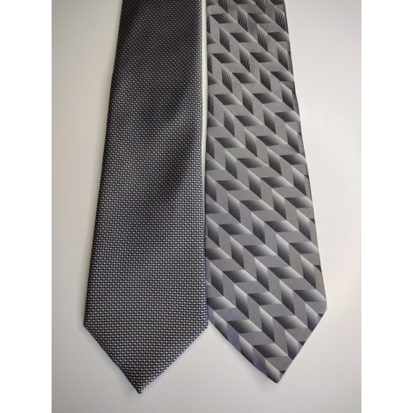 Bundle of 2 neckties - Picture 1 of 7